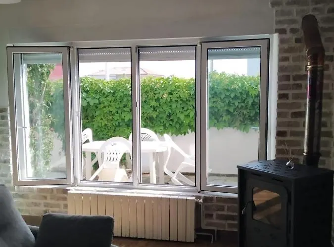 Bajo Con Jardin En A 2 Min De La Playa *