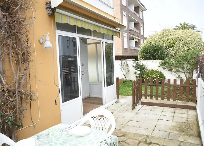 Bajo Con Jardin En A 2 Min De La Playa Apartment *