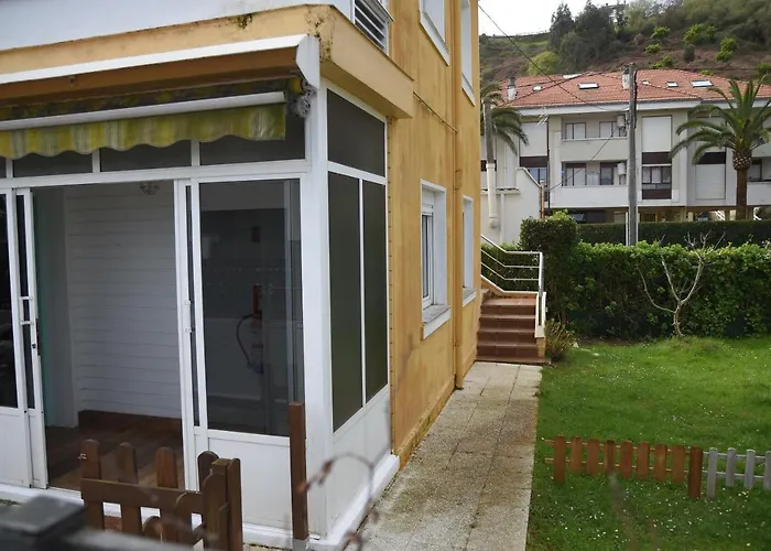 Bajo Con Jardin En A 2 Min De La Playa Apartment *