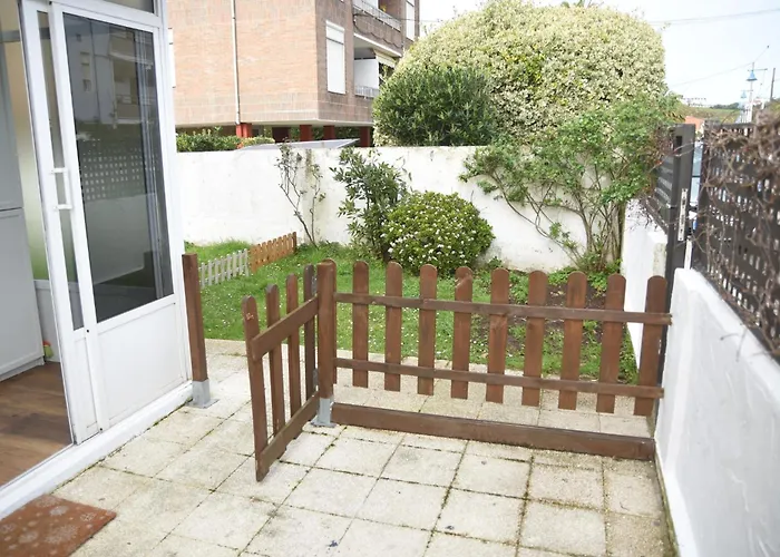 Bajo Con Jardin En A 2 Min De La Playa Apartment *