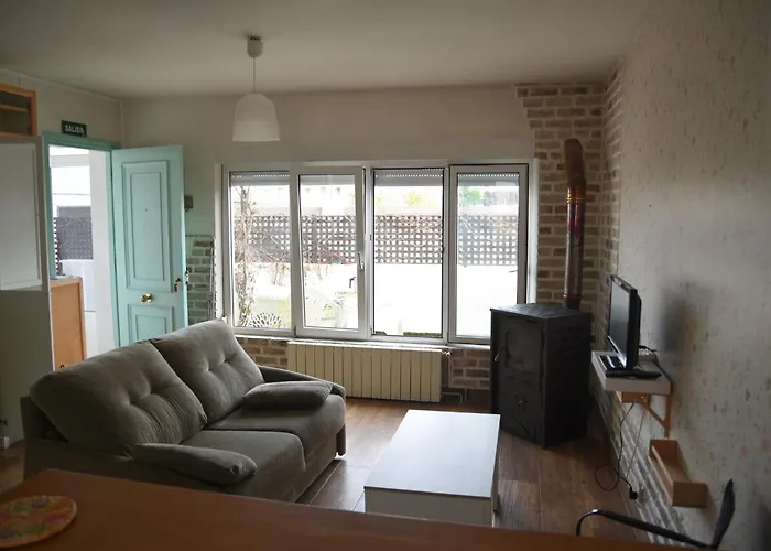 Bajo Con Jardin En A 2 Min De La Playa * سوانثيس